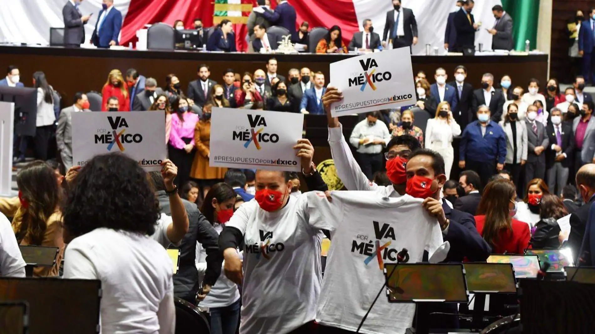 Sesión en Cámara de Diputados.  FOTO LAURA LOVERA (35)